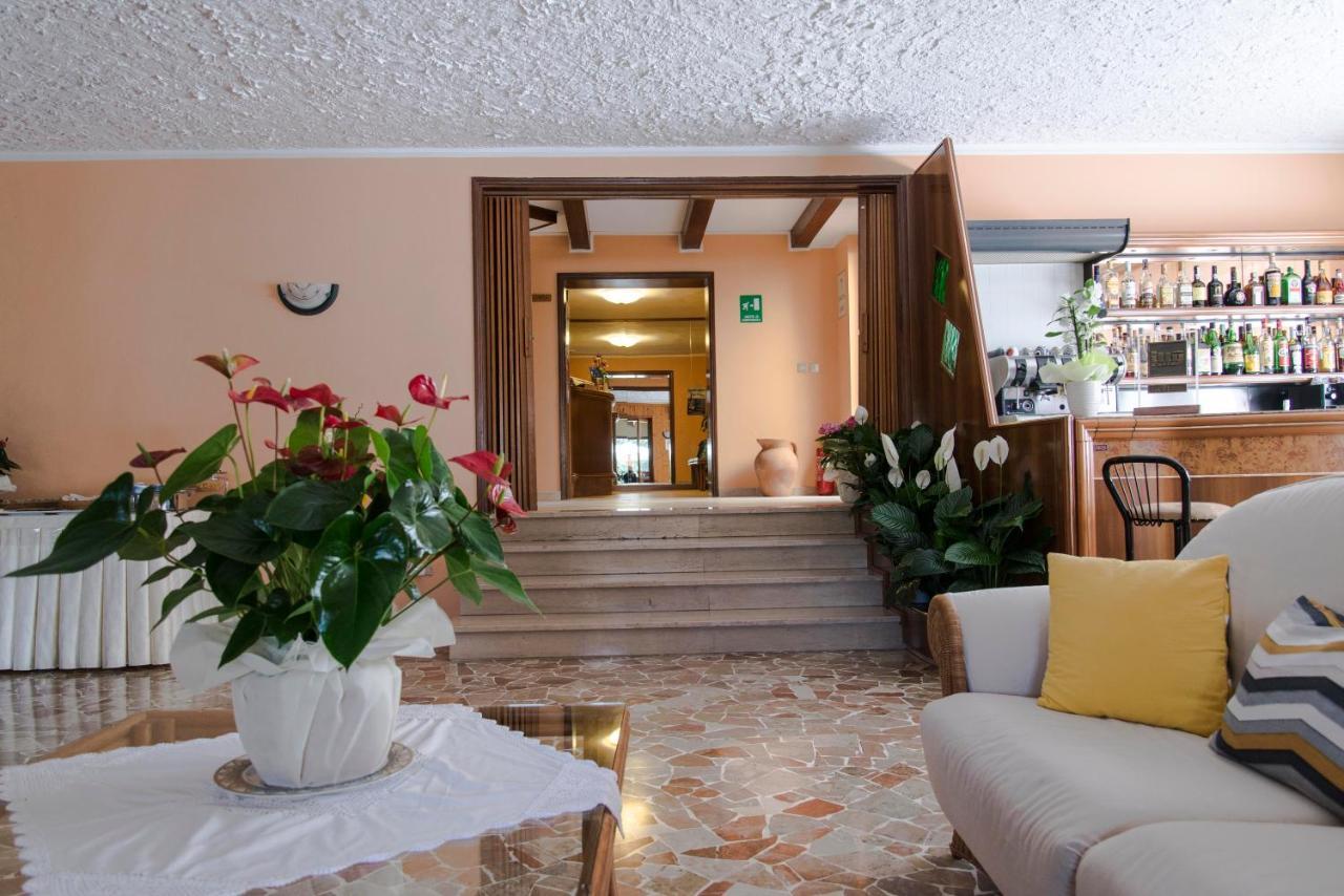 Hotel Rosa Del Tirreno Quercianella Luaran gambar